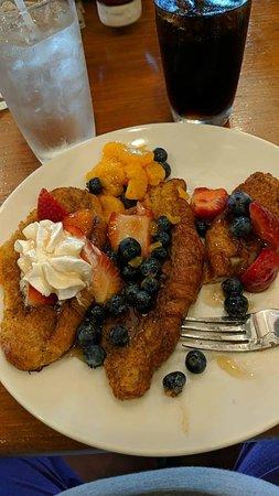 La Madeleine Country French Cafe